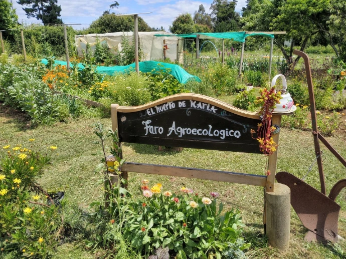 Letrero de un Faro agroecológico